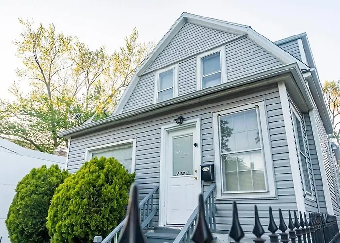 Exquisite Rogers Park 1 Bedroom, 1 Bath Near Evanston Apartamento *