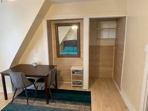 Exquisite Rogers Park 1 Bedroom, 1 Bath Near Evanston Apartamento *