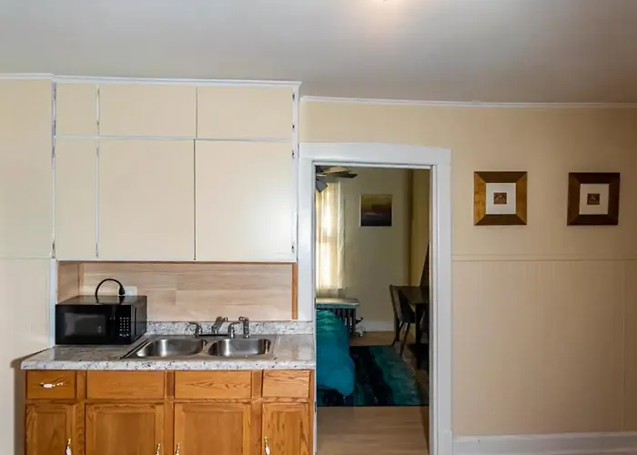 Exquisite Rogers Park 1 Bedroom, 1 Bath Near Evanston Apartamento