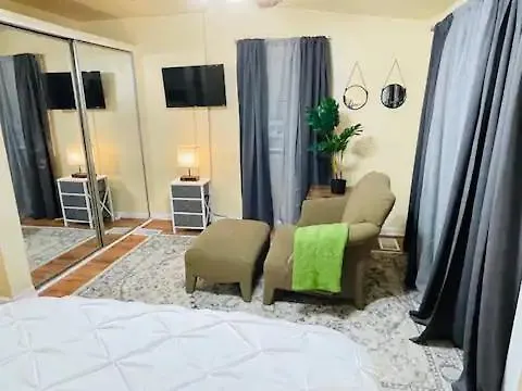 Exquisite Rogers Park 1 Bedroom, 1 Bath Near Evanston Apartamento Chicago