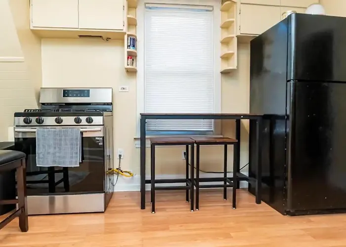 Exquisite Rogers Park 1 Bedroom, 1 Bath Near Evanston Apartamento Chicago